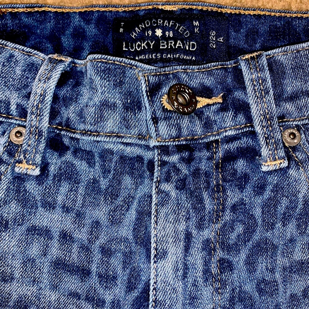 Lucky Brand jeans, size 2/26 length 28. Mint condition